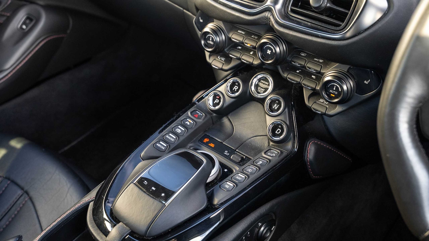 Used Aston Martin Vantage 2019 for sale - 77083144: Photo 21