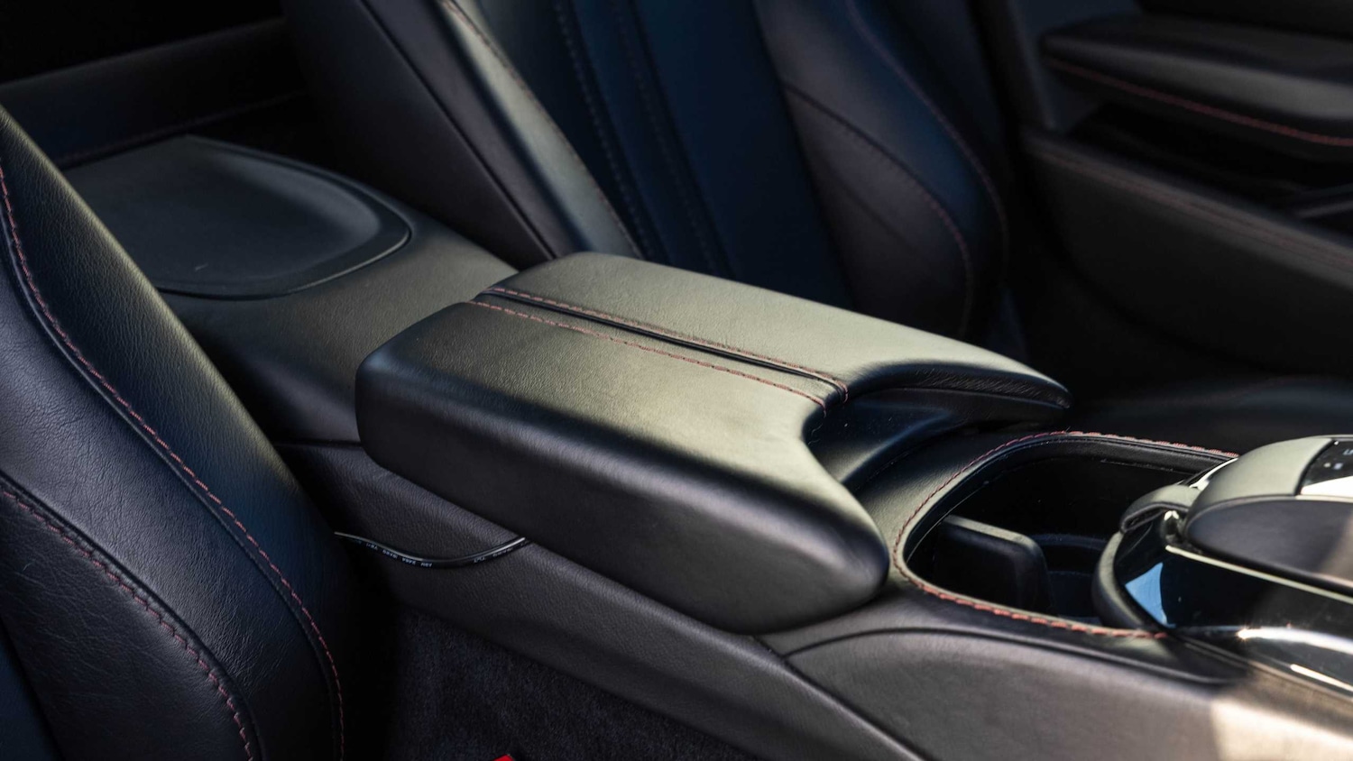 Used Aston Martin Vantage 2019 for sale - 77083144: Photo 23