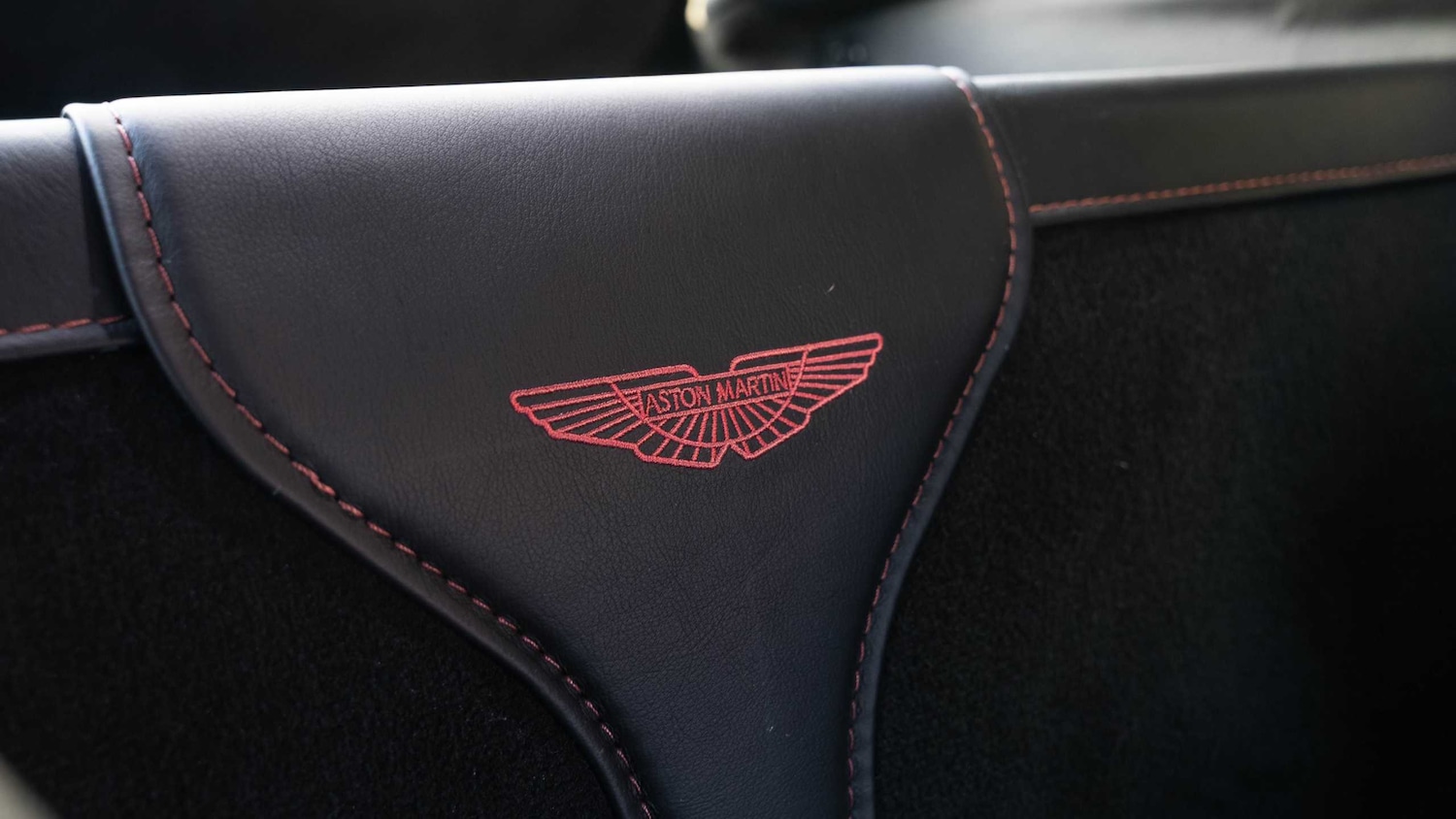 Used Aston Martin Vantage 2019 for sale - 77083144: Photo 24