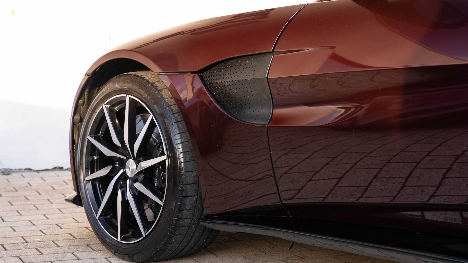 Used Aston Martin Vantage 2019 for sale - 77083144: Photo 9