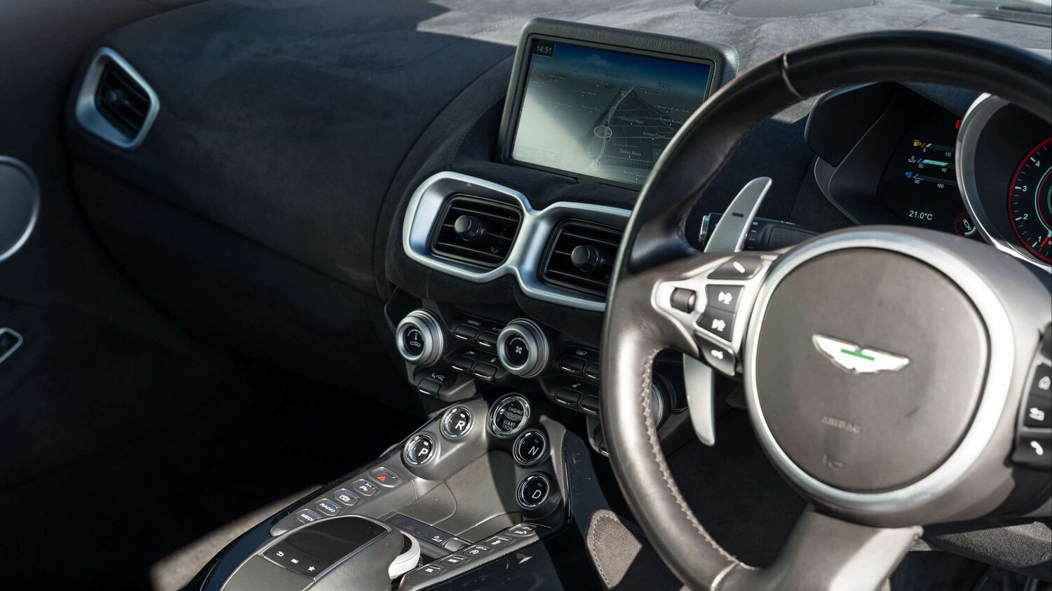 Used Aston Martin Vantage 2019 for sale - 76141680: Photo 10