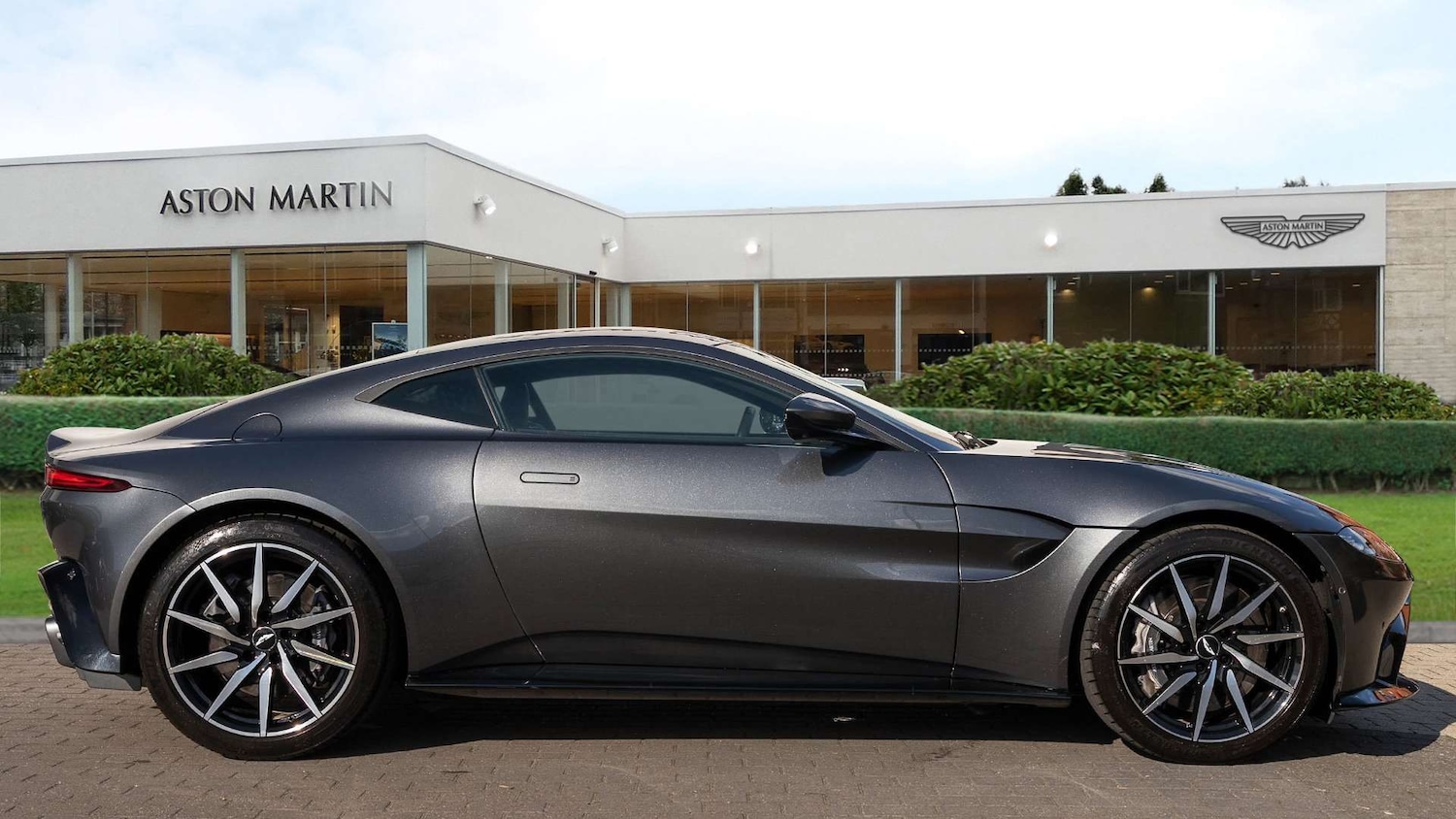 Used Aston Martin Vantage 2019 for sale - 76141680: Photo 13