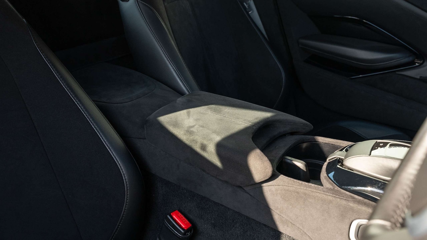 Used Aston Martin Vantage 2019 for sale - 76141680: Photo 22