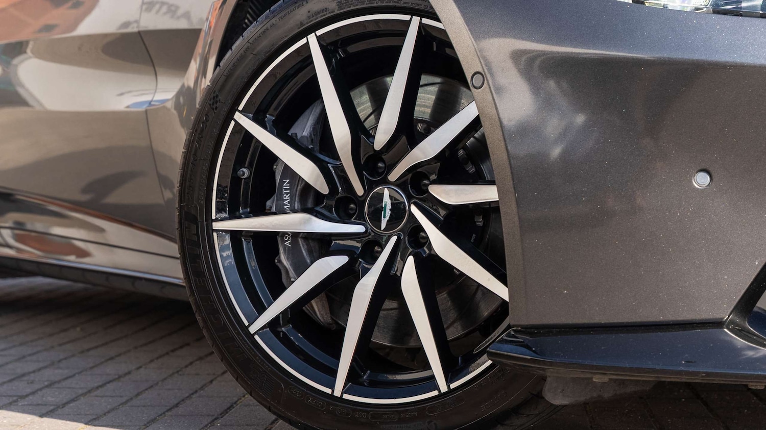 Used Aston Martin Vantage 2019 for sale - 76141680: Photo 4
