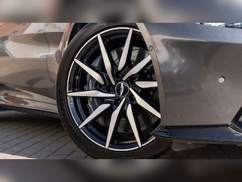 Used Aston Martin Vantage 2019 for sale - 76141680: Photo
