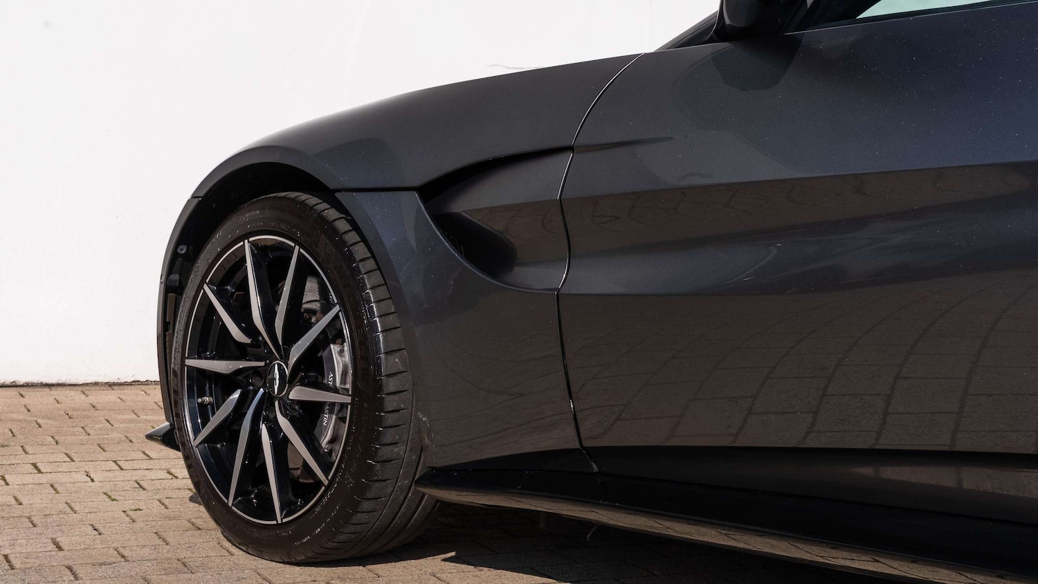 Used Aston Martin Vantage 2019 for sale - 76141680: Photo 9