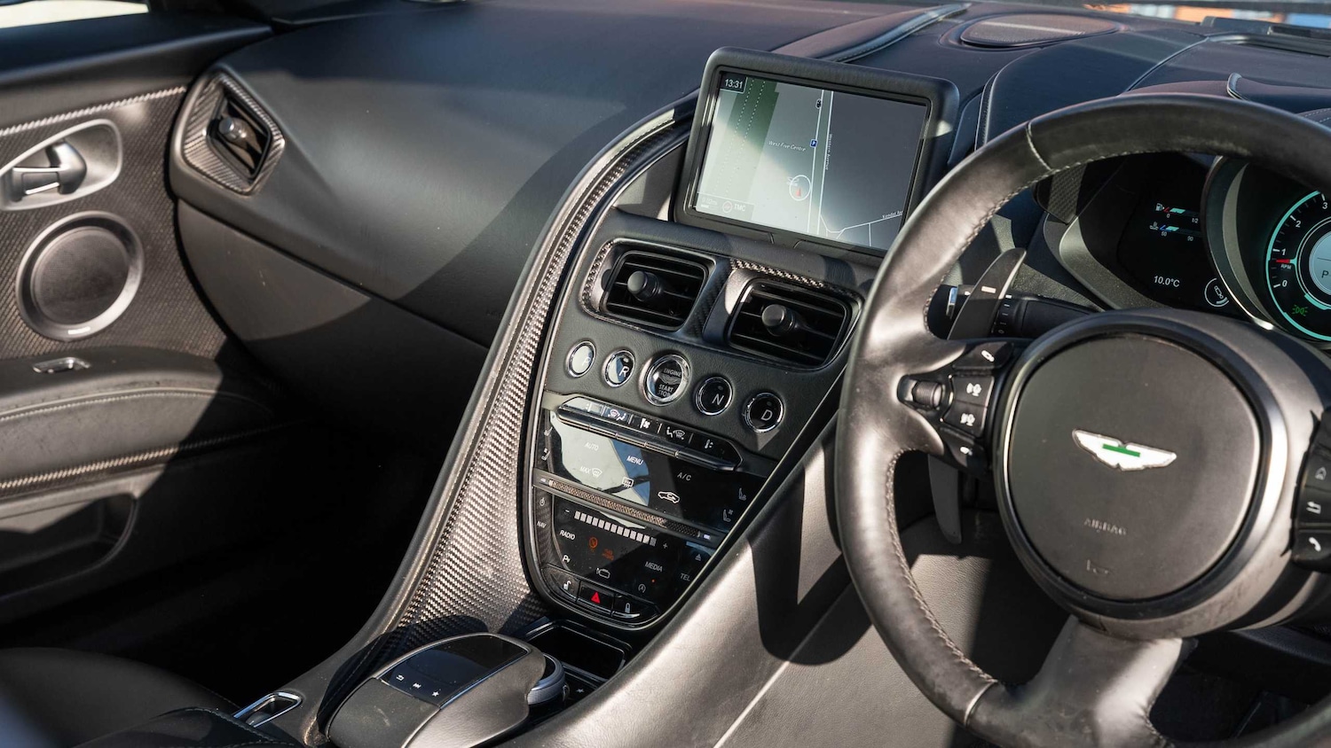 Used Aston Martin DBS 2020 for sale - 77061132: Photo 10