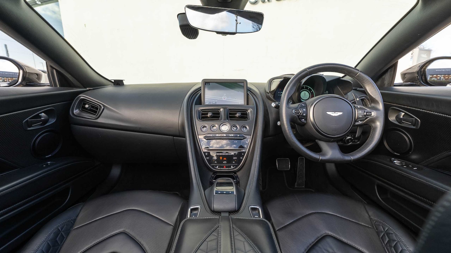 Used Aston Martin DBS 2020 for sale - 77061132: Photo 11