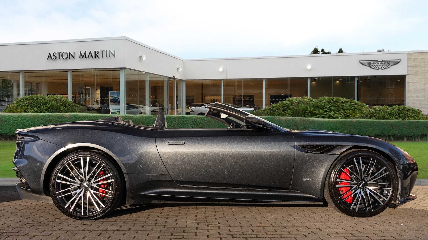 Used Aston Martin DBS 2020 for sale - 77061132: Photo 13