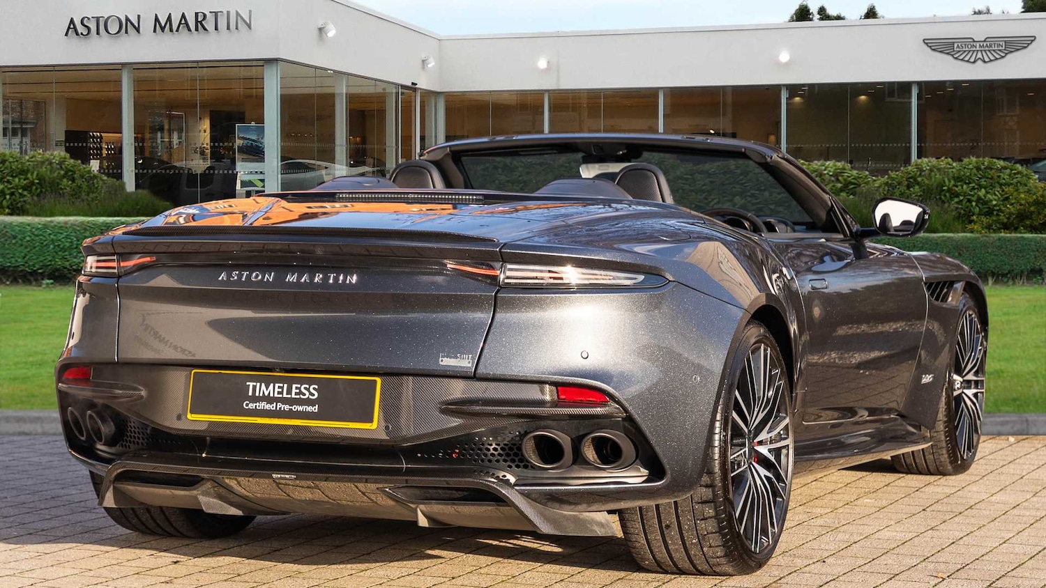 Used Aston Martin DBS 2020 for sale - 77061132: Photo 16