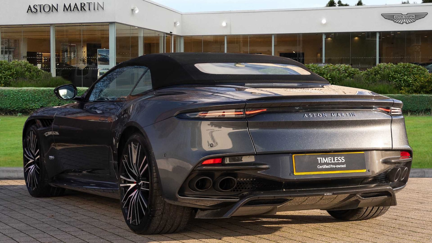 Used Aston Martin DBS 2020 for sale - 77061132: Photo 2