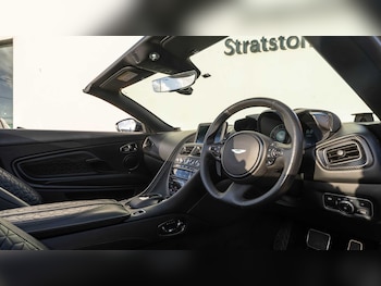 Used Aston Martin DBS 2020 for sale - 77061132: Photo