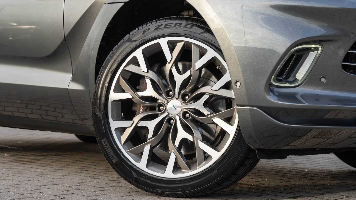 Used Aston Martin DBX 2021 for sale - 77270105: Photo 10