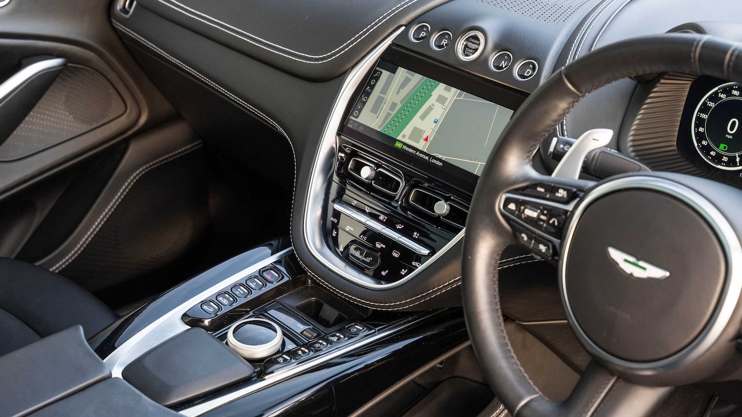 Used Aston Martin DBX 2021 for sale - 77270105: Photo 25