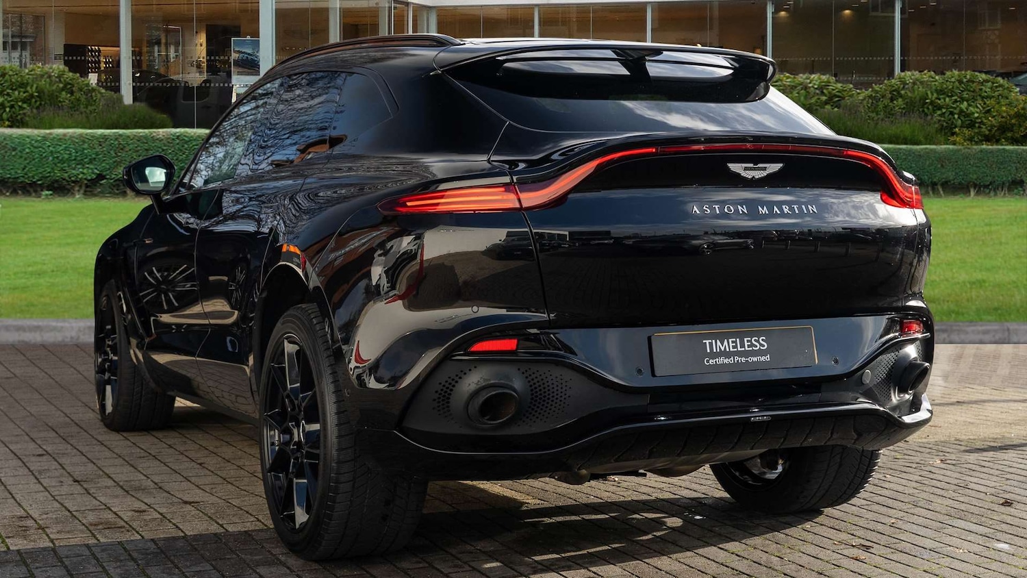 Used Aston Martin DBX 2021 for sale - 77083113: Photo 2