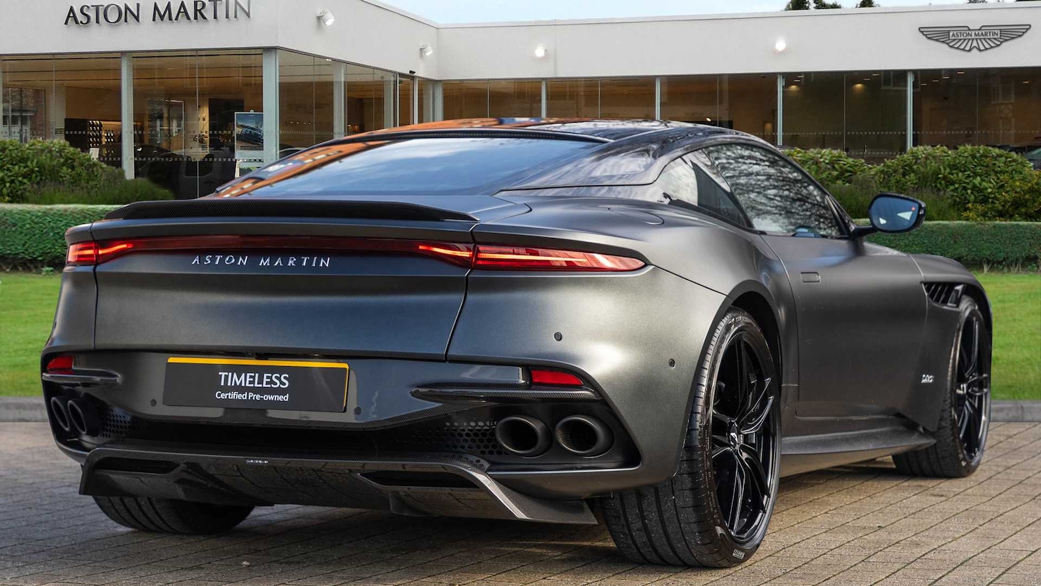 Used Aston Martin DBS 2021 for sale - 77414956: Photo 15