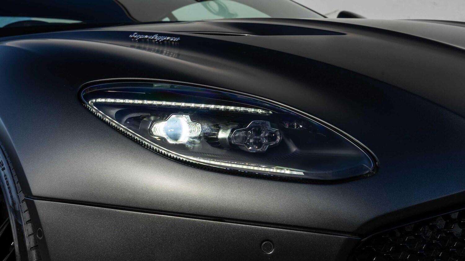 Used Aston Martin DBS 2021 for sale - 77414956: Photo 18