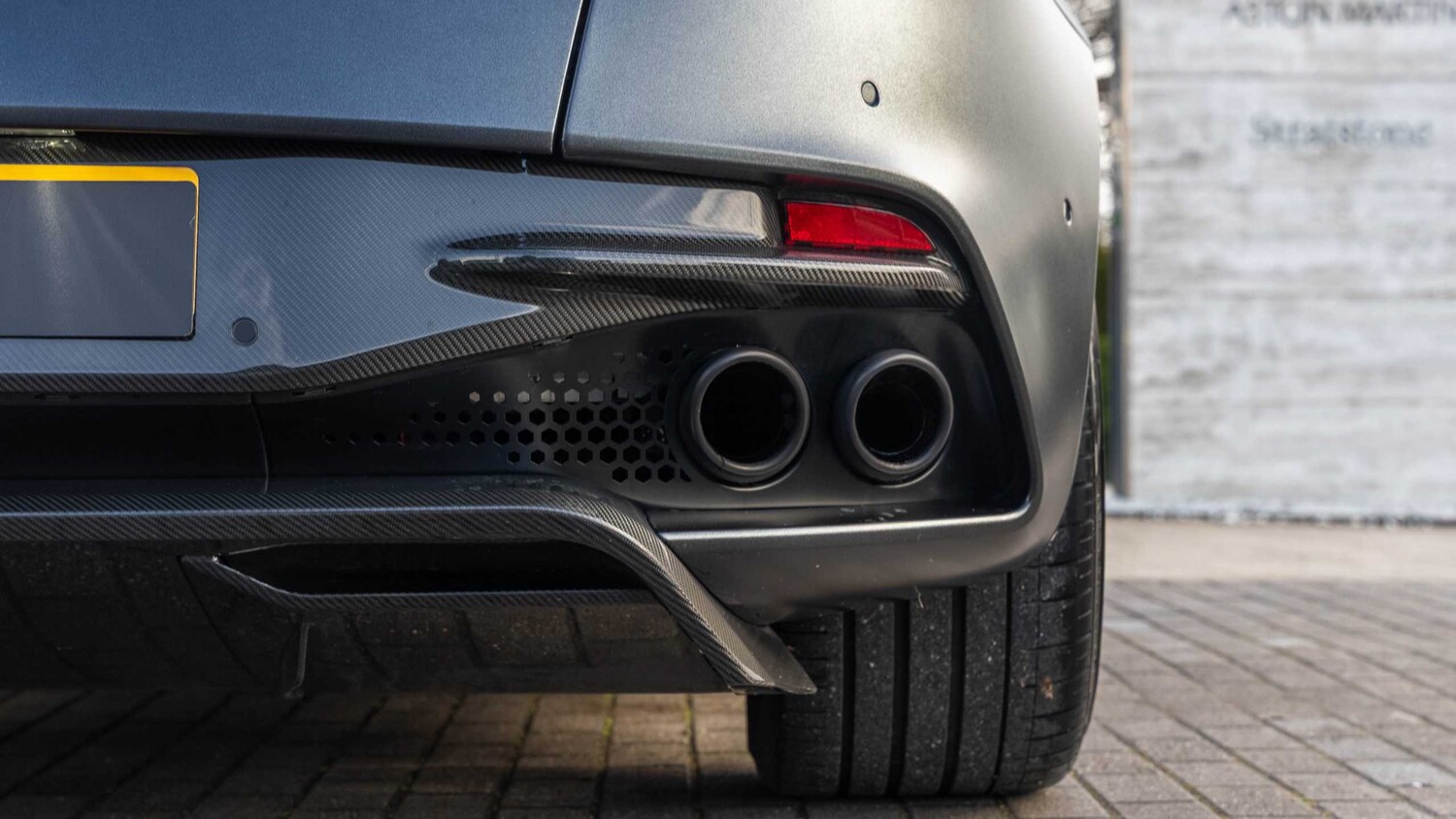 Used Aston Martin DBS 2021 for sale - 77414956: Photo 22