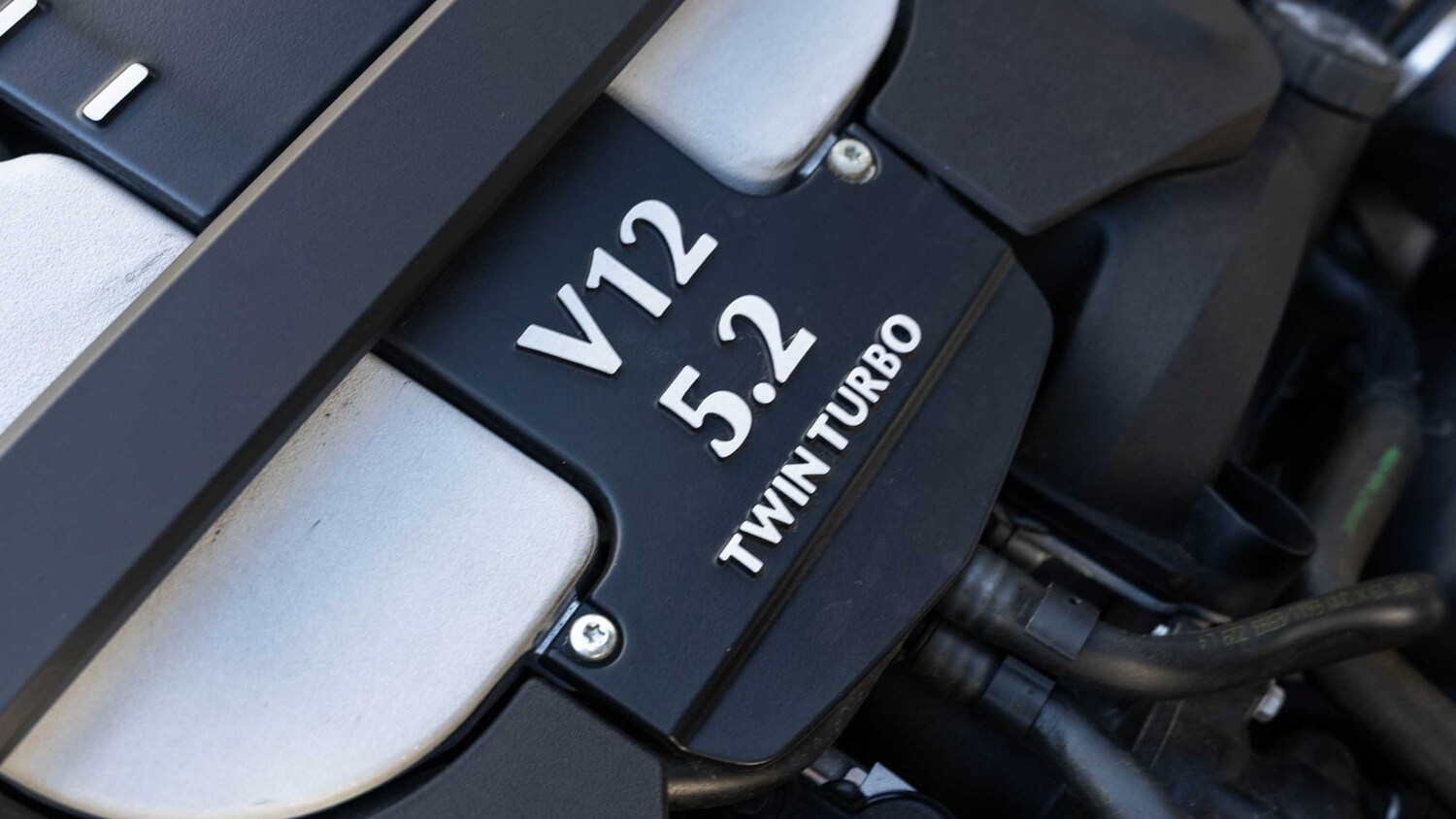 Used Aston Martin DBS 2021 for sale - 77414956: Photo 32