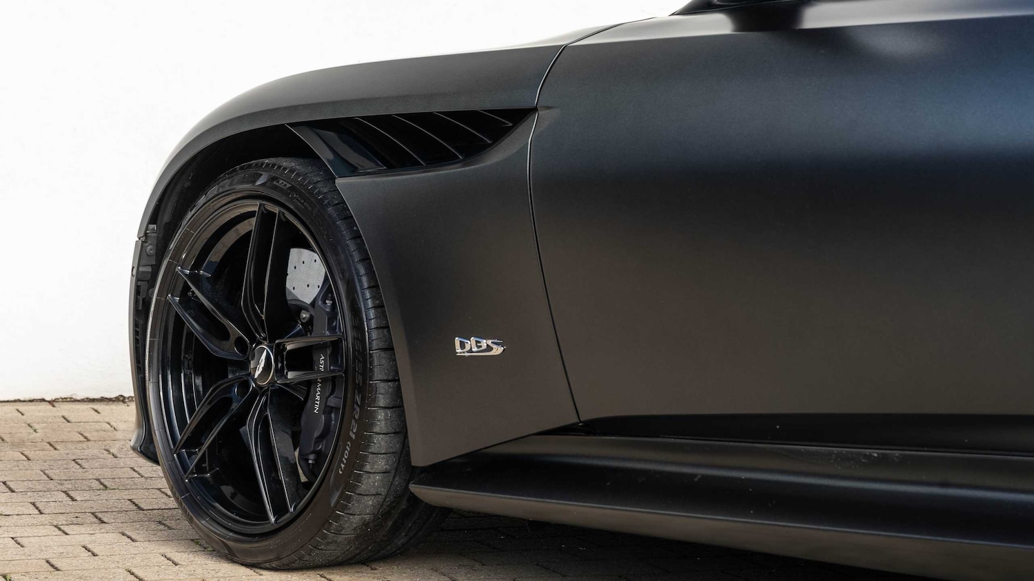 Used Aston Martin DBS 2021 for sale - 77414956: Photo 9