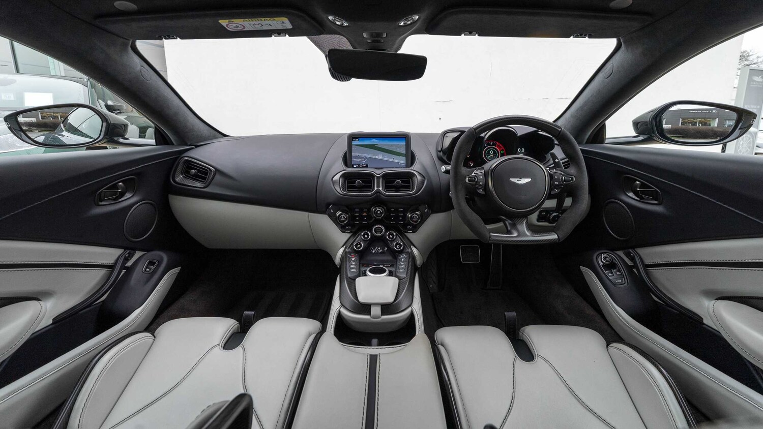 Used Aston Martin Vantage 2022 for sale - 77827269: Photo 11