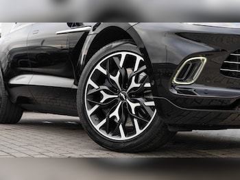 Used Aston Martin DBX 2021 for sale - 77178761: Photo