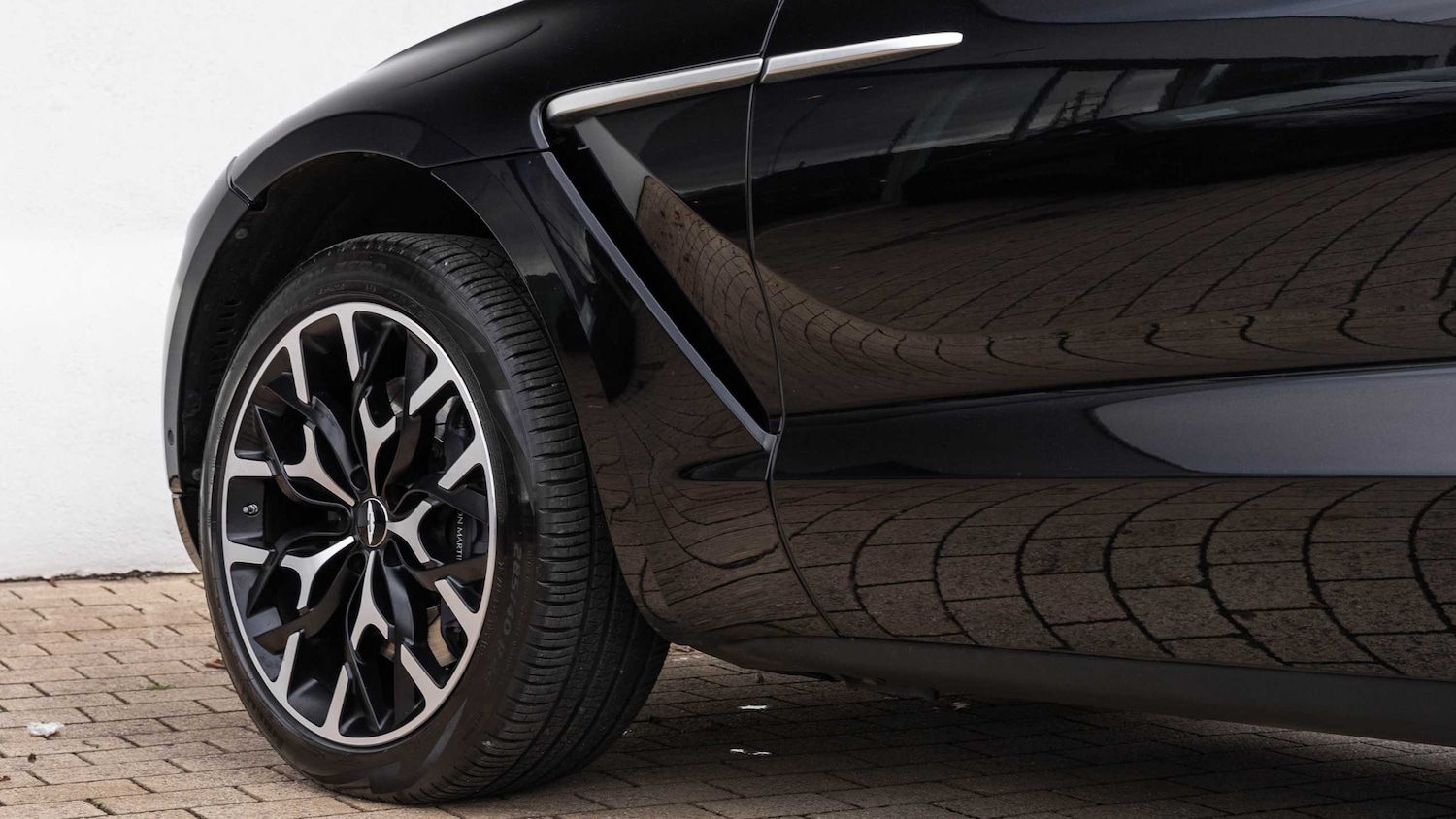 Used Aston Martin DBX 2021 for sale - 77178761: Photo 9