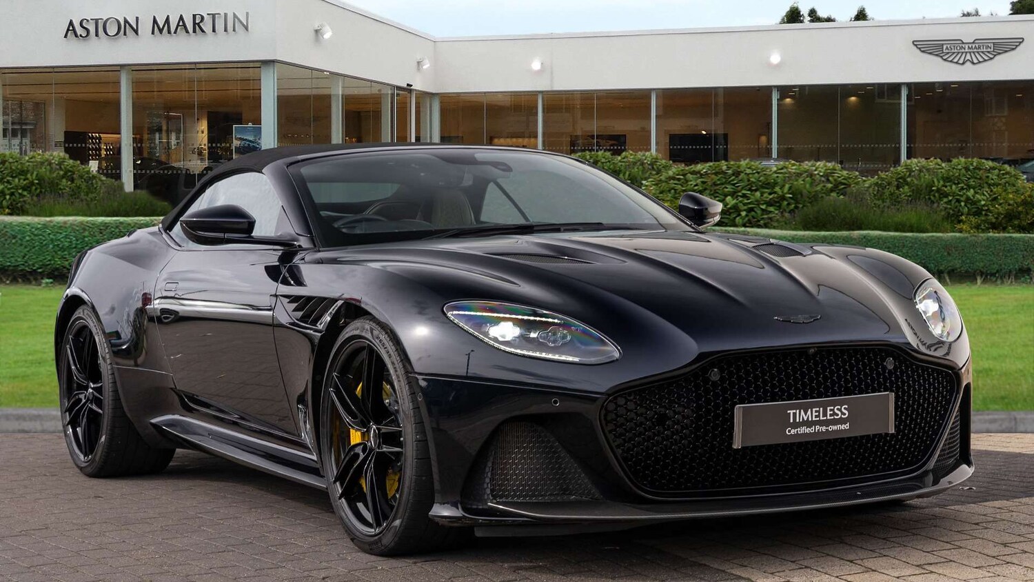 Used Aston Martin DBS 2022 for sale - 76113437: Photo 14