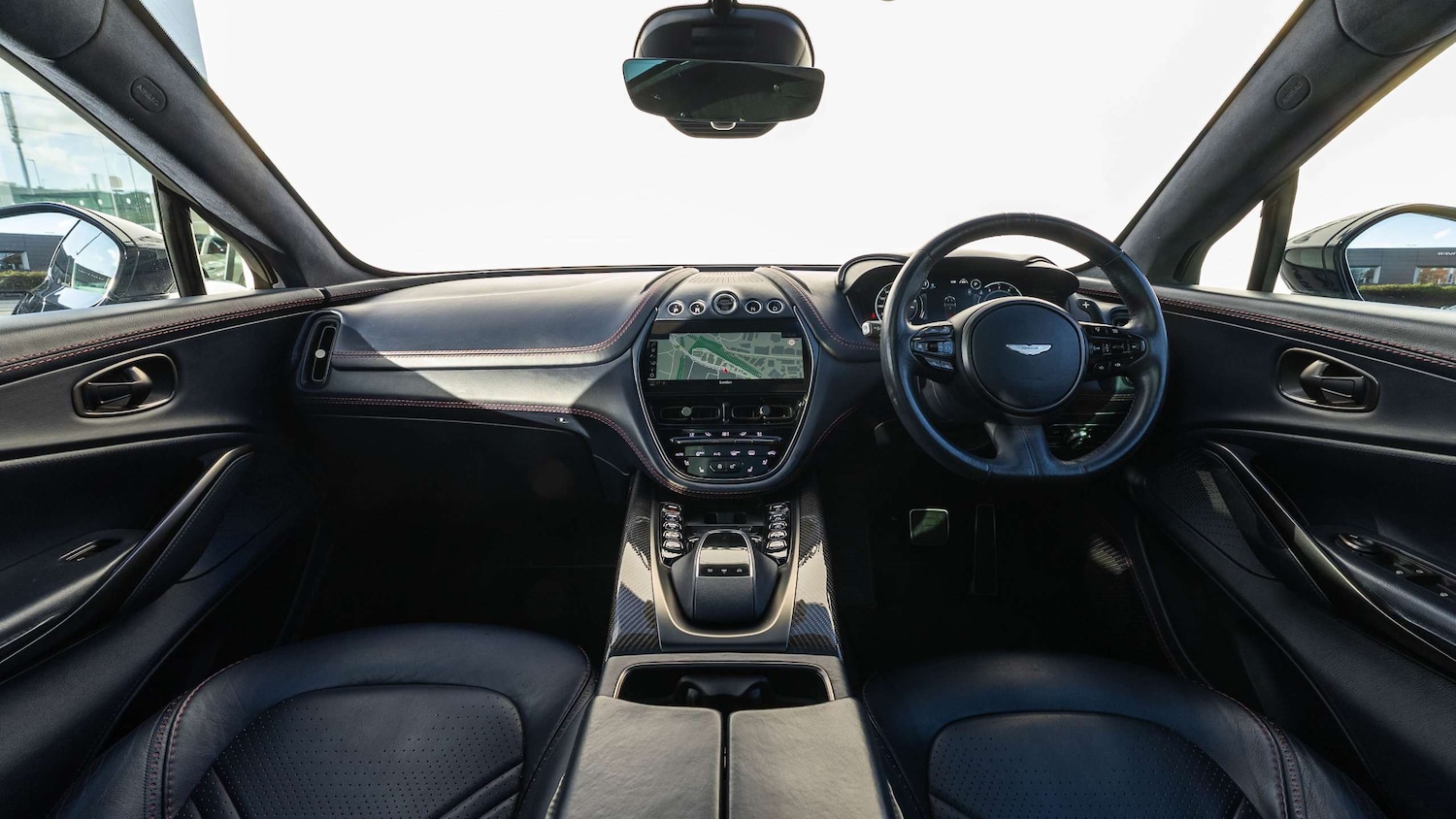 Used Aston Martin DBX 2020 for sale - 76842856: Photo 11