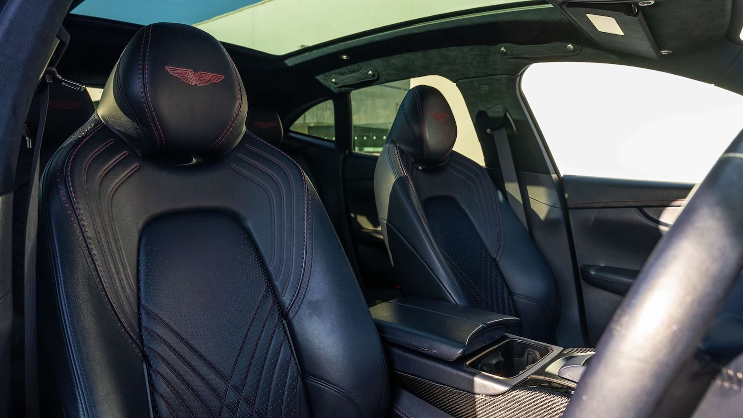 Used Aston Martin DBX 2020 for sale - 76842856: Photo 12