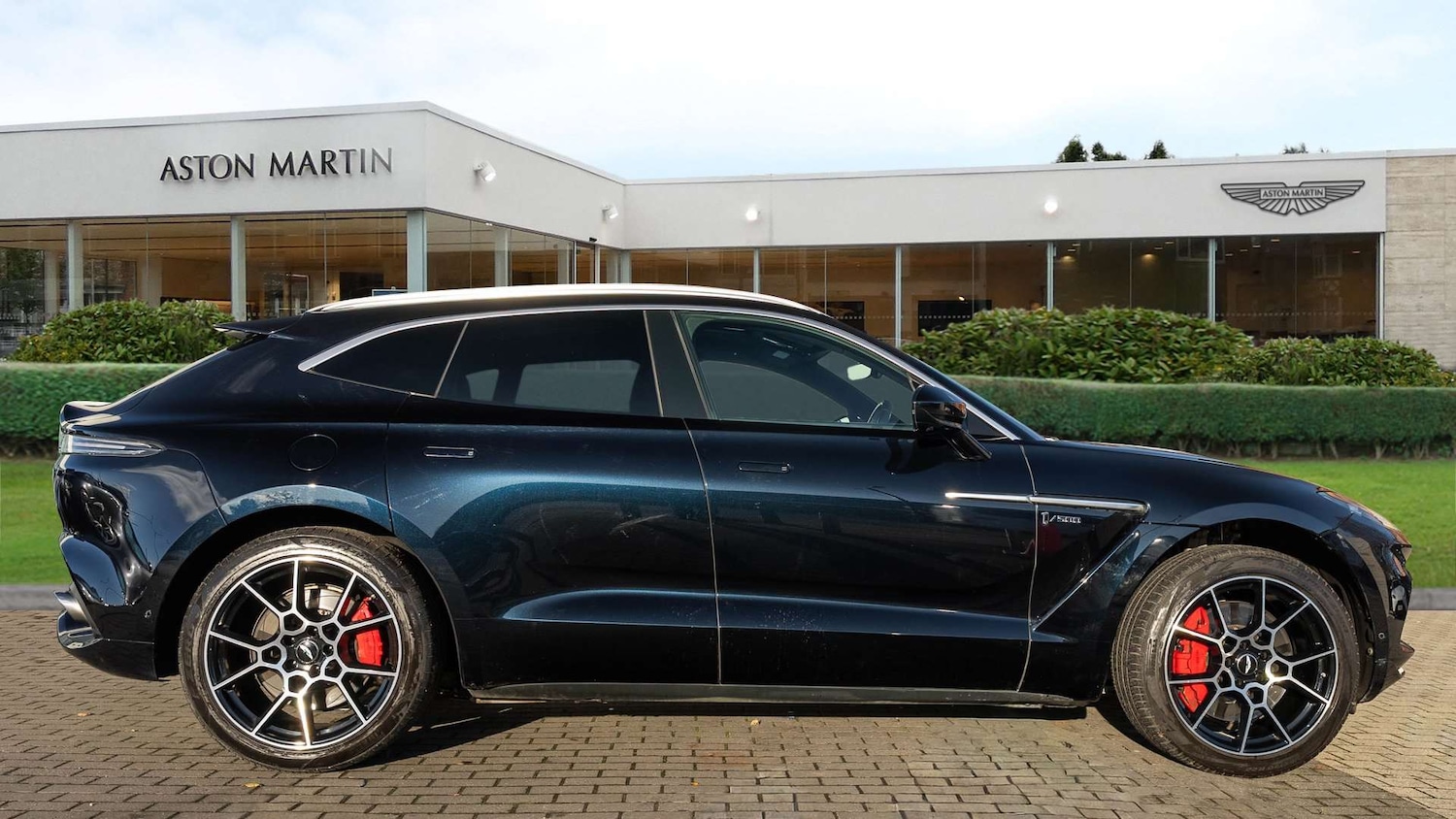 Used Aston Martin DBX 2020 for sale - 76842856: Photo 13
