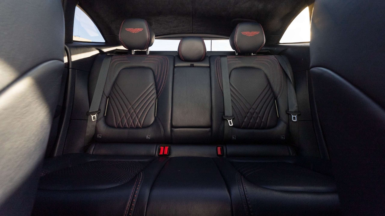 Used Aston Martin DBX 2020 for sale - 76842856: Photo 24