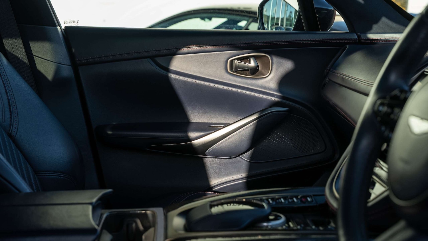 Used Aston Martin DBX 2020 for sale - 76842856: Photo 26