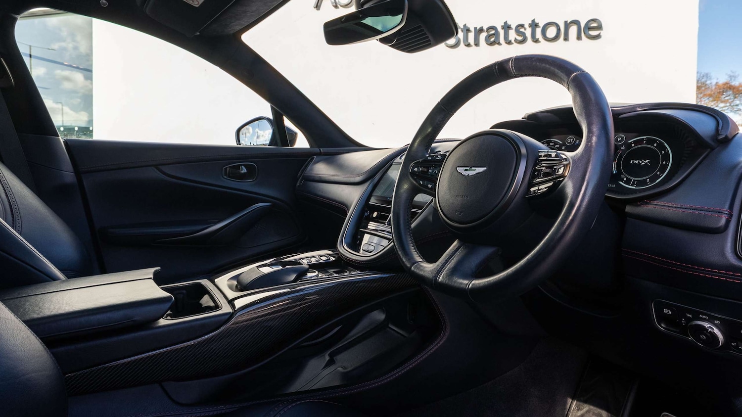 Used Aston Martin DBX 2020 for sale - 76842856: Photo 3