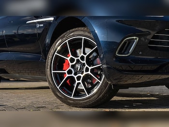 Used Aston Martin DBX 2020 for sale - 76842856: Photo