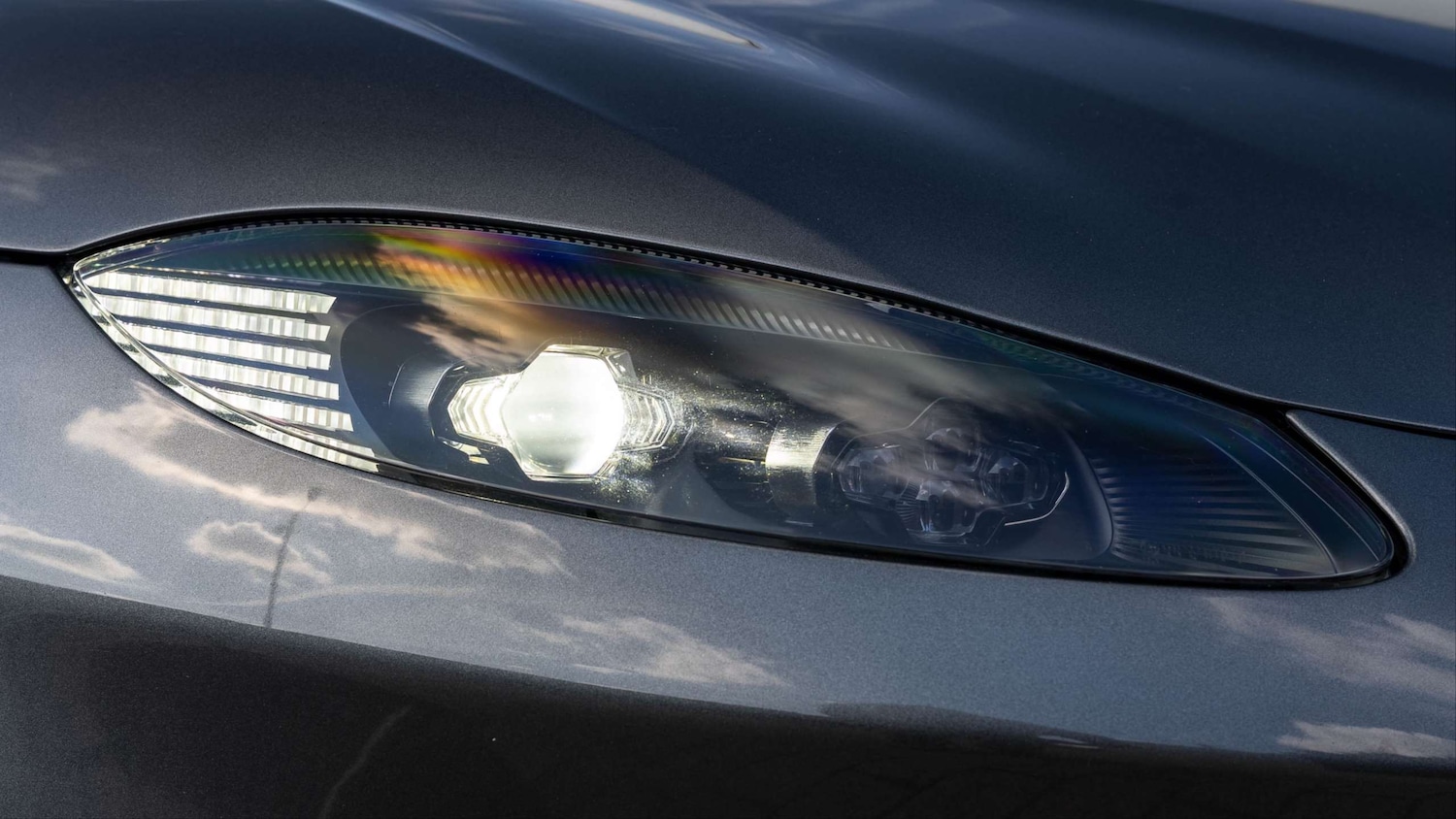 Used Aston Martin Vantage 2019 for sale - 76141491: Photo 23