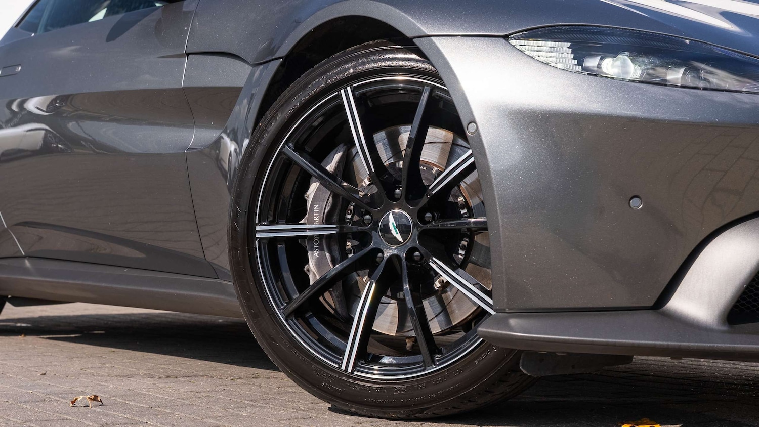 Used Aston Martin Vantage 2019 for sale - 76141491: Photo 4