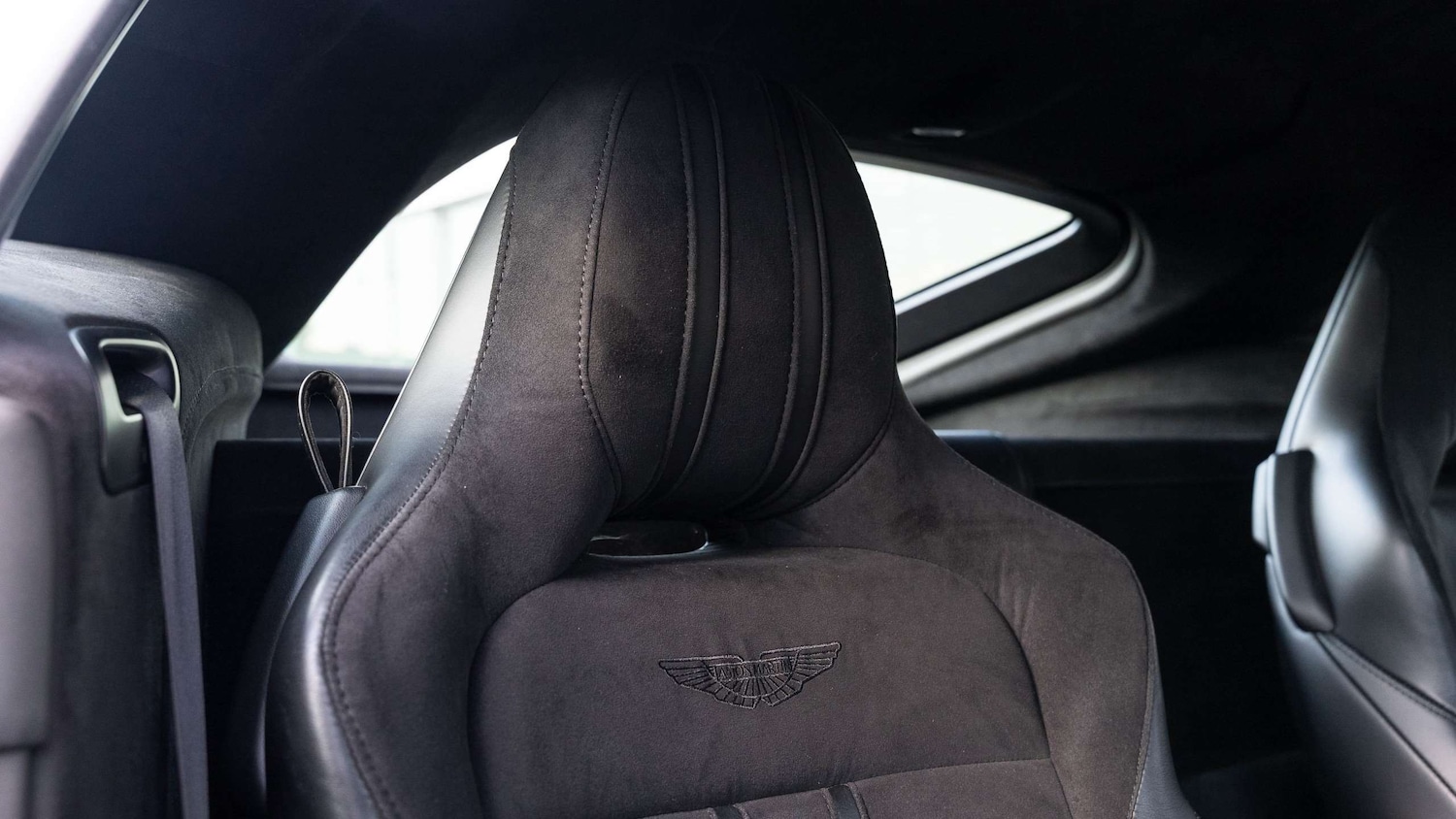 Used Aston Martin Vantage 2019 for sale - 76141491: Photo 5