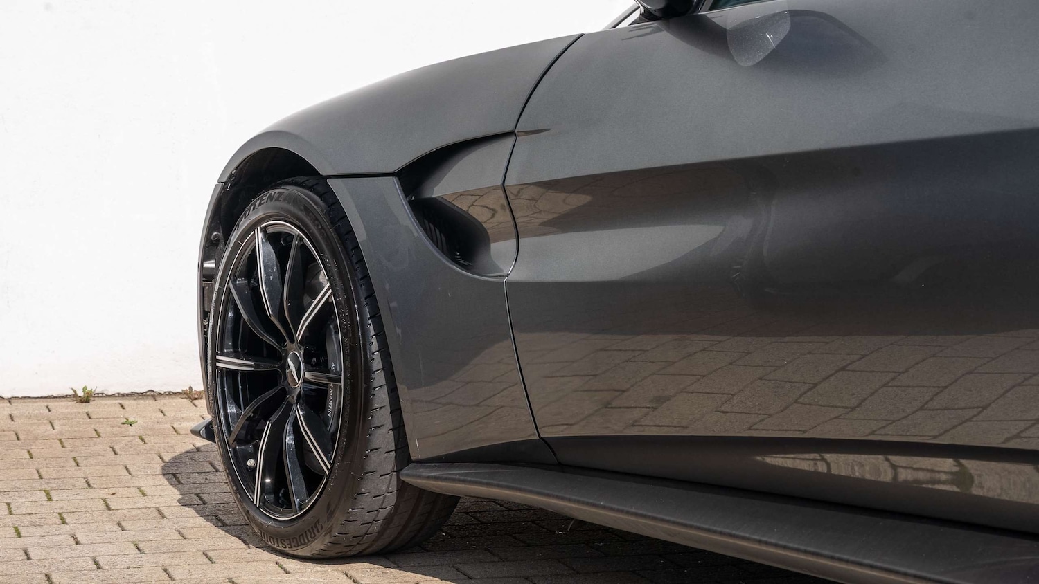 Used Aston Martin Vantage 2019 for sale - 76141491: Photo 9