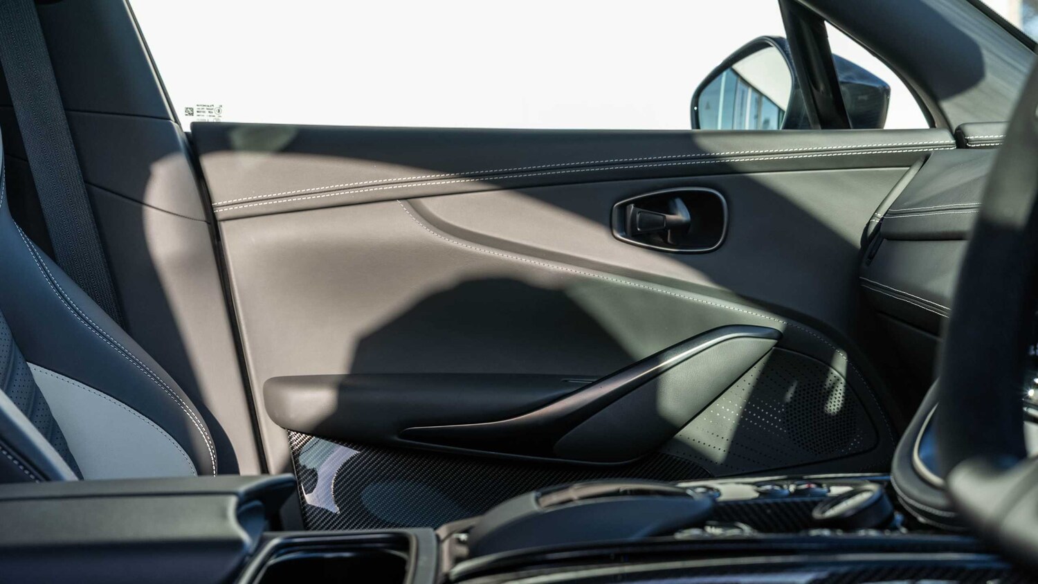 Used Aston Martin DBX 2024 for sale - 76955265: Photo 21