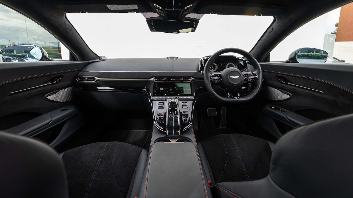 Used Aston Martin Vantage 2024 for sale - 76113525: Photo 11
