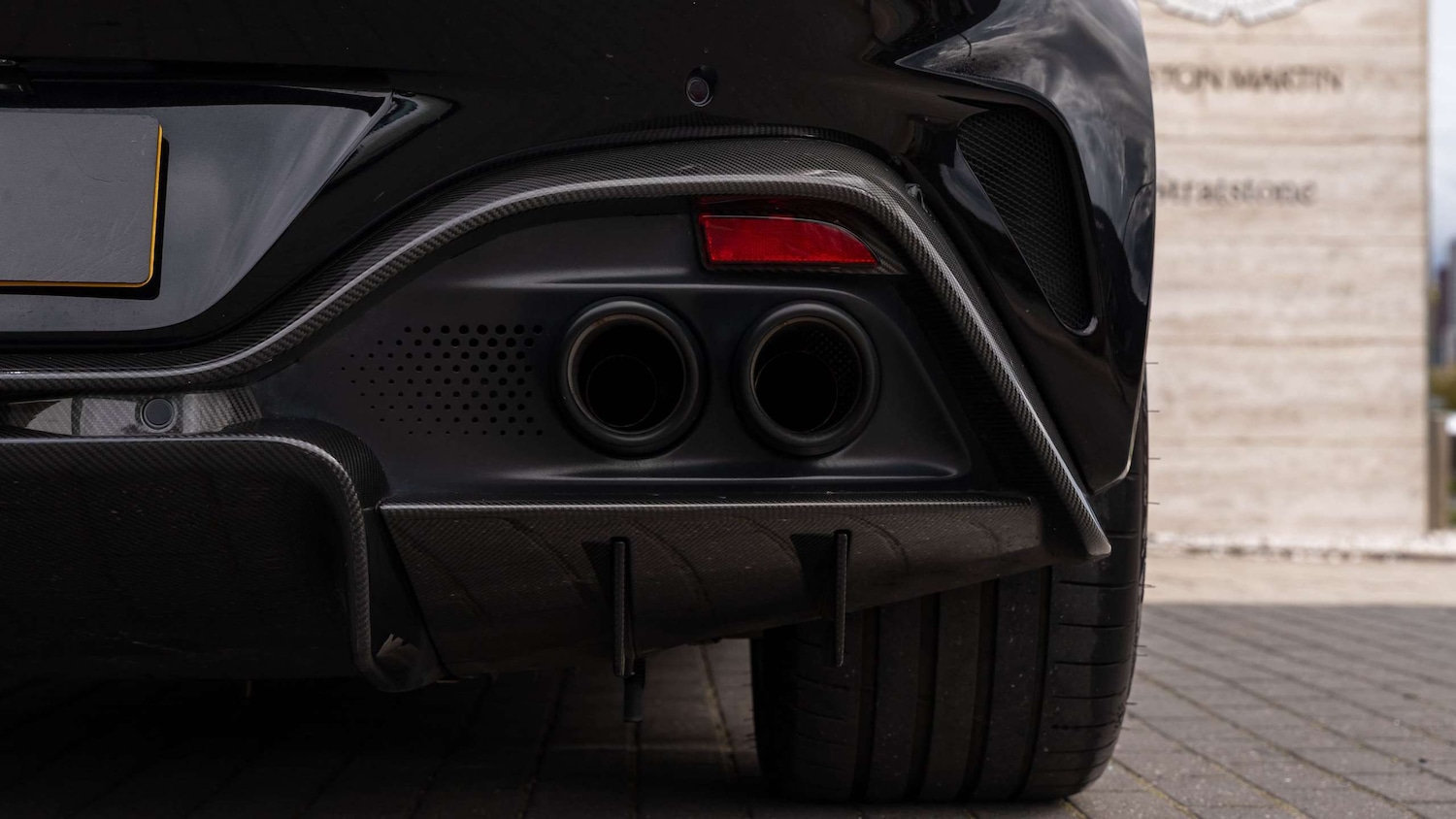 Used Aston Martin Vantage 2024 for sale - 76113525: Photo 18