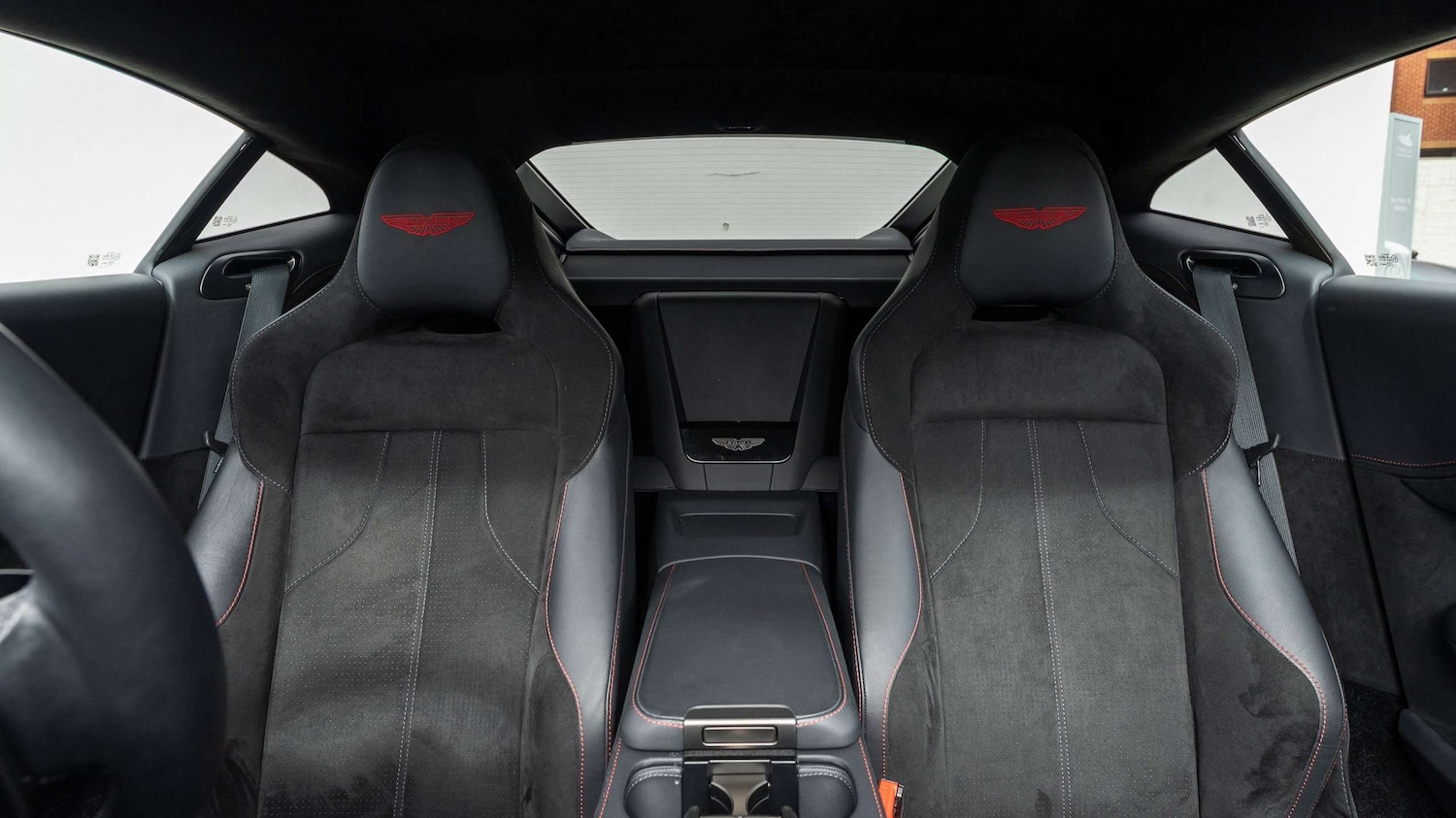 Used Aston Martin Vantage 2024 for sale - 76113525: Photo 20