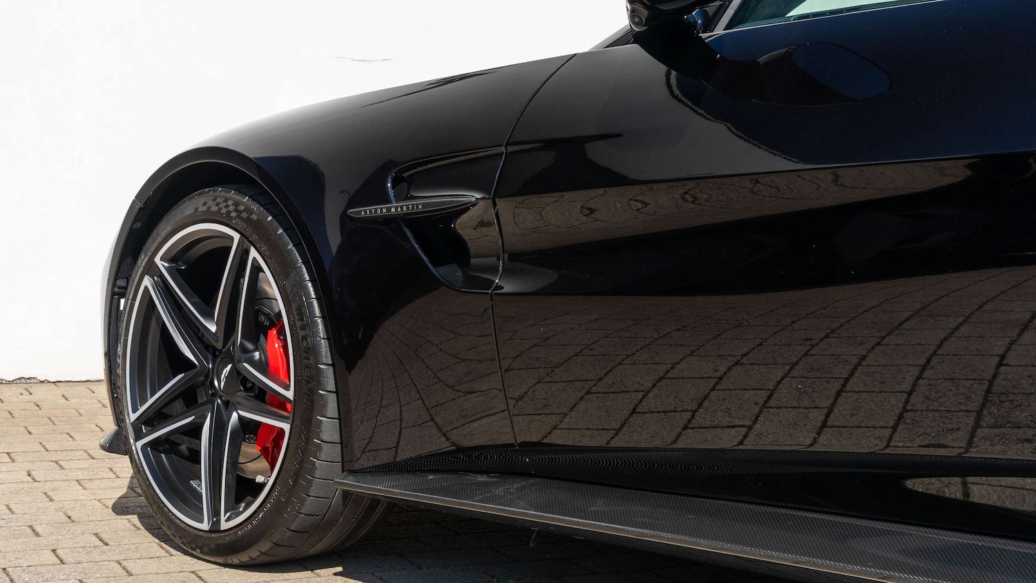 Used Aston Martin Vantage 2024 for sale - 76113525: Photo 9