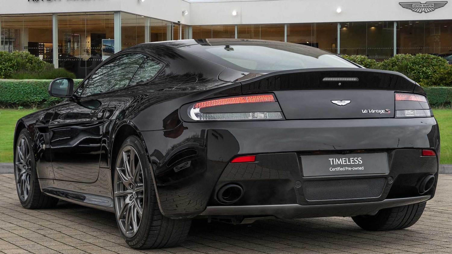 Used Aston Martin Vantage 2017 for sale - 77628218: Photo 2