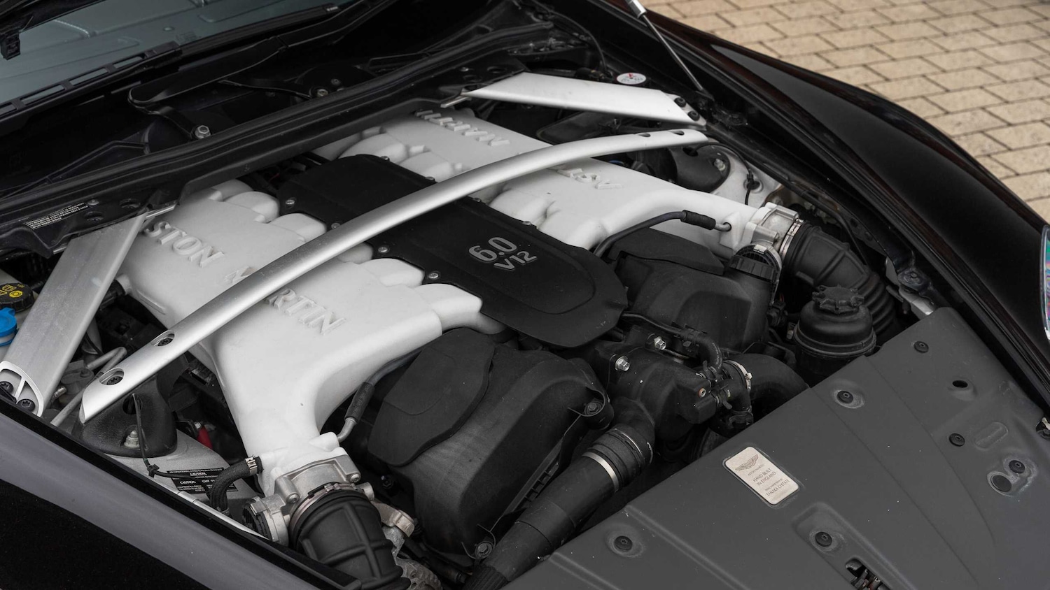 Used Aston Martin Vantage 2017 for sale - 77628218: Photo 33