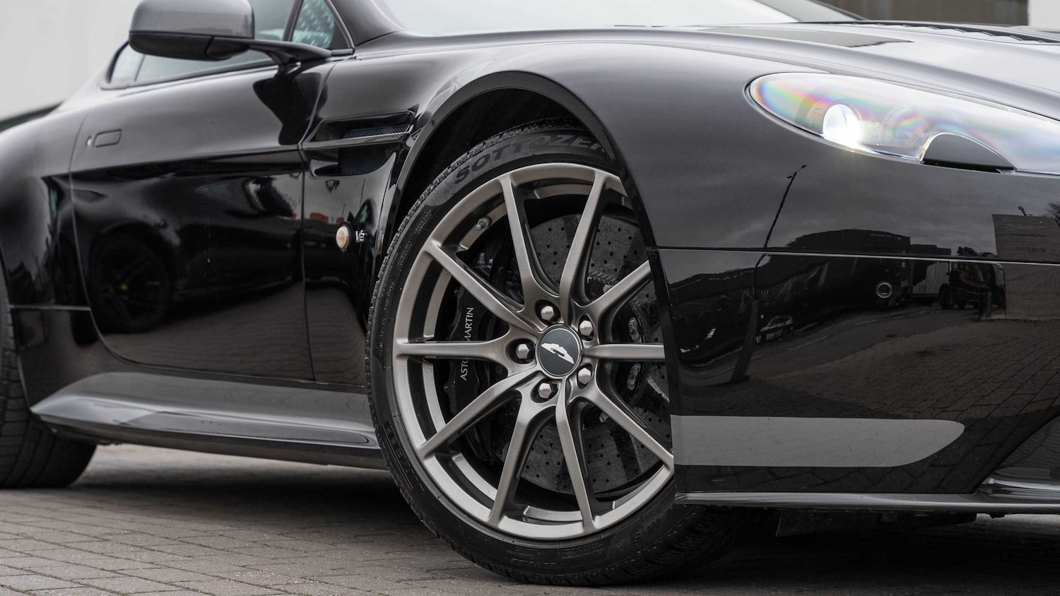 Used Aston Martin Vantage 2017 for sale - 77628218: Photo 4