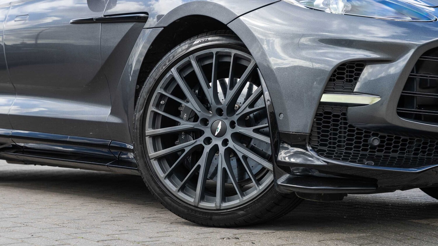 Used Aston Martin DBX for sale - 78089676: Photo 26