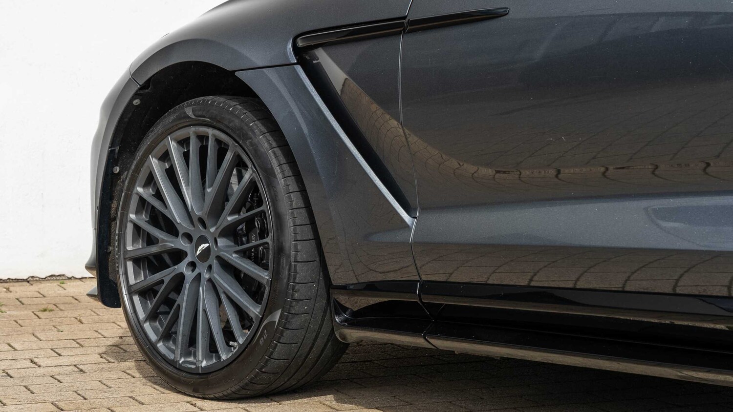 Used Aston Martin DBX for sale - 78089676: Photo 29