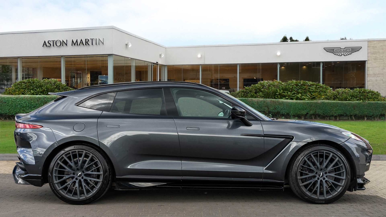 Used Aston Martin DBX for sale - 78089676: Photo 3